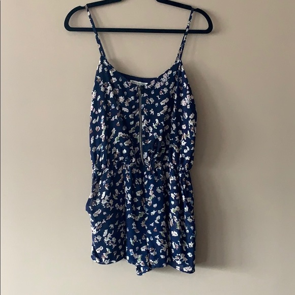 Floral Romper - Picture 2 of 4